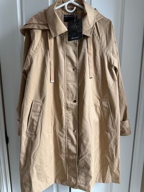Bernardo Beige Hooded Trench Coat
